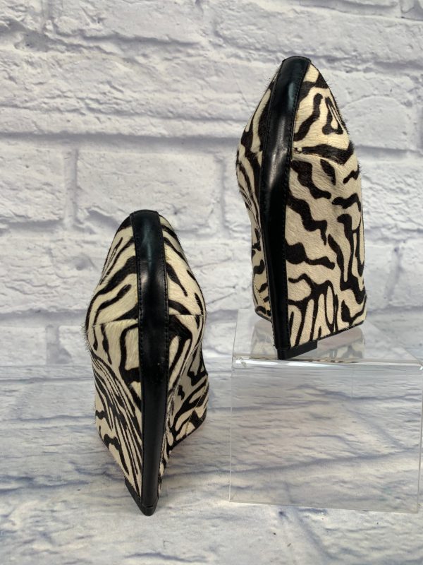 Shoes Heels Wedge By Clothes Mentor In Animal Print, Size: 7 For Discount - Image 4