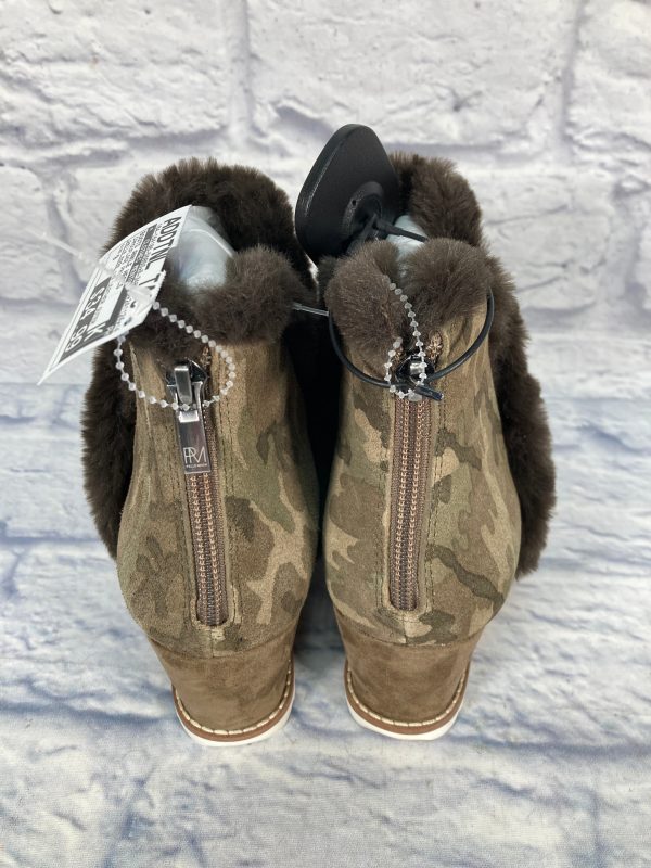 Boots Ankle Heels By Clothes Mentor In Camouflage Print, Size: 9 Online - Image 4