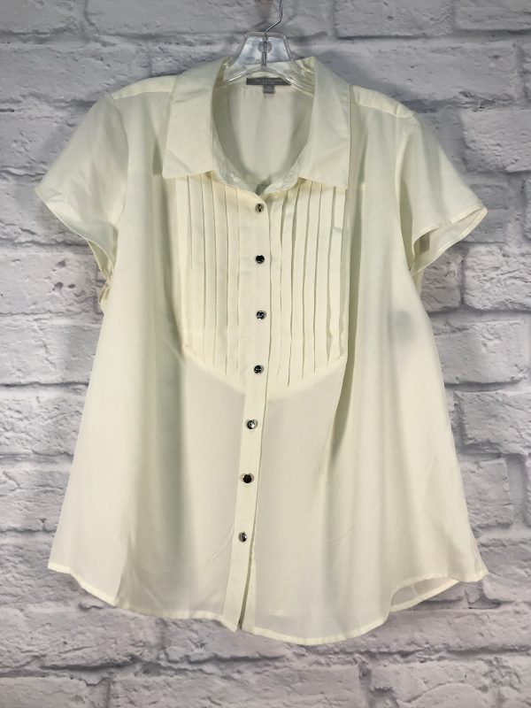 Blouse Short Sleeve By Clothes Mentor In Cream, Size: 3x For Discount