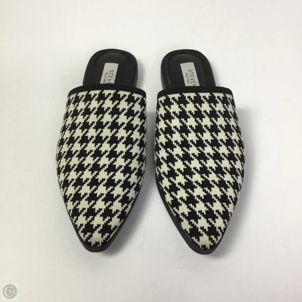 Shoes Flats By Steve Madden In Black & White, Size: 7 For Cheap